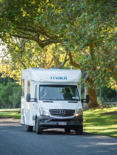 Maui autocamper på vej i Australien