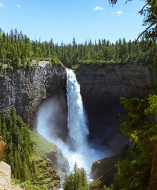 Vandfaldet Helmcken Falls i det vestlige Canada