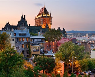 Solnedgang_Quebec_City_Chateau_Frontenac__iStock-526215999_333-270