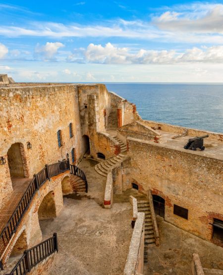 Fæstningen San Pedro de La Roca med kig til havet i Santiago de Cuba