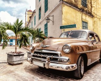 Vintage, flot amerikanerbil i Camagüey på Cuba