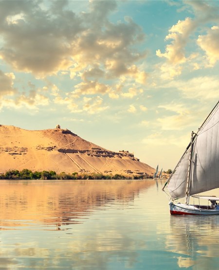 Aswan_Nilen_Ba_d_iStock-1199021799_450-555