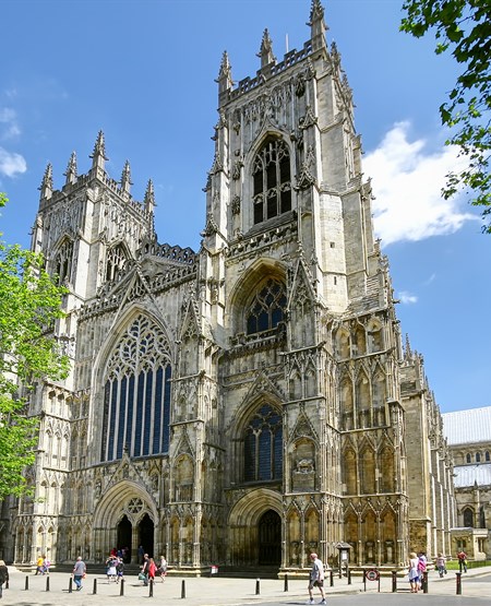 York_Minster_Cathedral_161571642_450-555