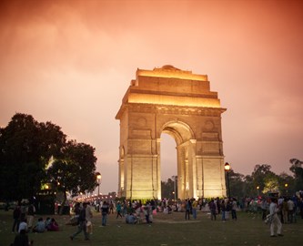 India_Gate_New_Delhi_iStock-529998316_333-270