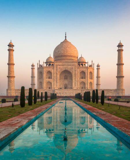 Taj Mahal, et storslået islamisk mausoleum i Agra, Indien