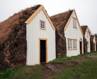 iceland-glaumb_r-huse-333x270