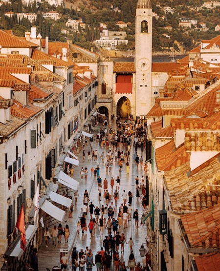 Dubrovnik_iStock-1393015838_450-555