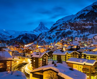 Schweiz_ski_iStock-992811902_333-270