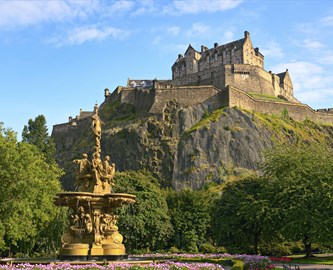 Edinburgh_Castle_108585159_333-270
