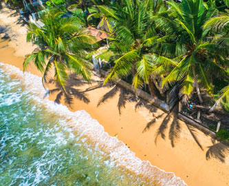 Strand-fra-oven-ved-Hikkaduwa_Sri-Lanka-333x270