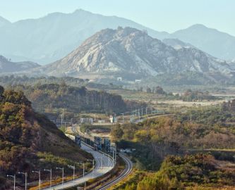 Udsigt over den demilitariserede zone mellem Nord- og Sydkorea