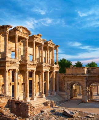 Celsus-biblioteket_i_Efesos_iStock-827662382_323-390