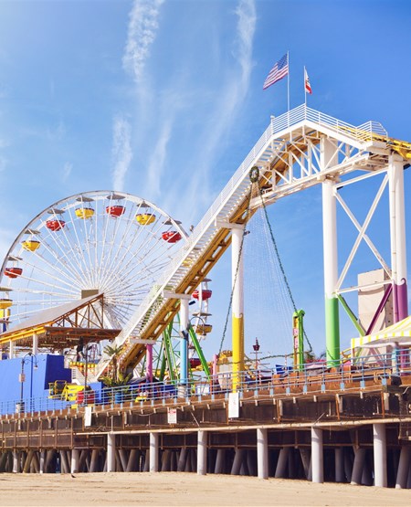 Santa_Monica_Pier_LA_Californien_iStock-908692956_450-555