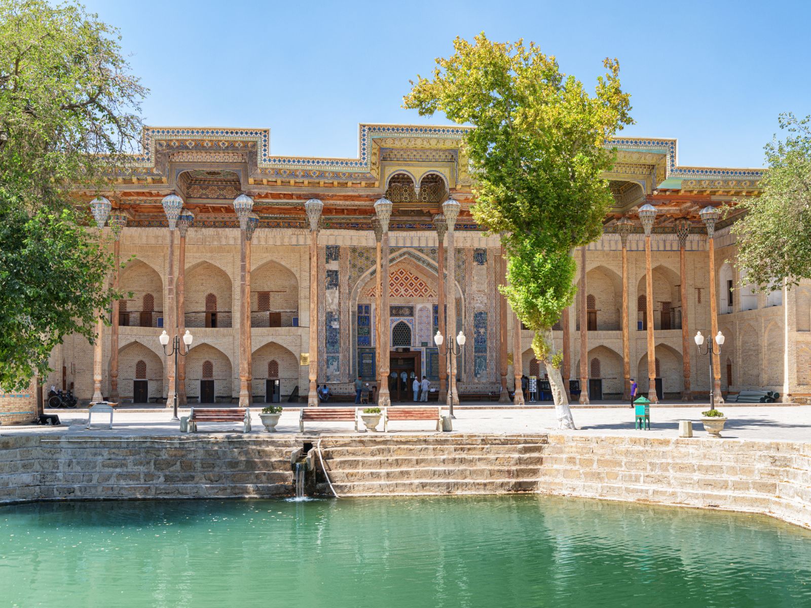 Bolo Haouz-moskeen i Bukhara, Usbekistan Bolo Haouz-moskeen i Bukhara, Usbekistan