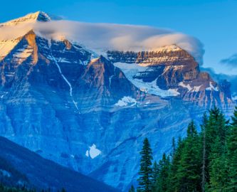 Mount Robson - bjergtop i British Columbia, Canada