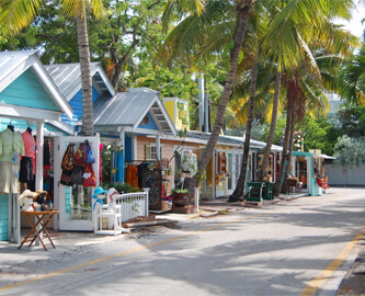 Huse på stranden og havet ved Key West