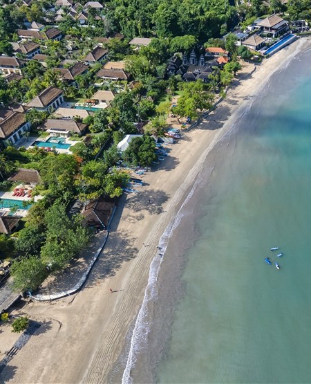 Stranden ved Jimbaran med paddleboards i vandet, Bali