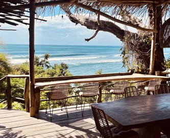 Restaurant på stranden i Uluwatu på Bali