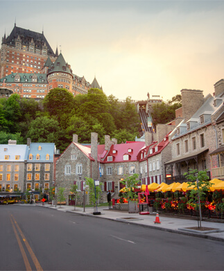 Farverigt bybillede i Québec