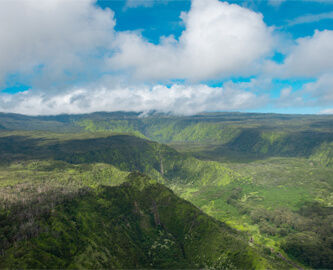 Luftfoto af frodig Haleakale National Park på Maui, Hawaii