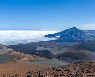 Udsigt over vand og Haleakala Crater på Maui